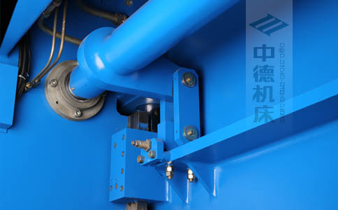 ZDPK-6325配有中德公司最新型扭軸同步裝置，強(qiáng)度高，能調(diào)節(jié)，專利技術(shù).jpg